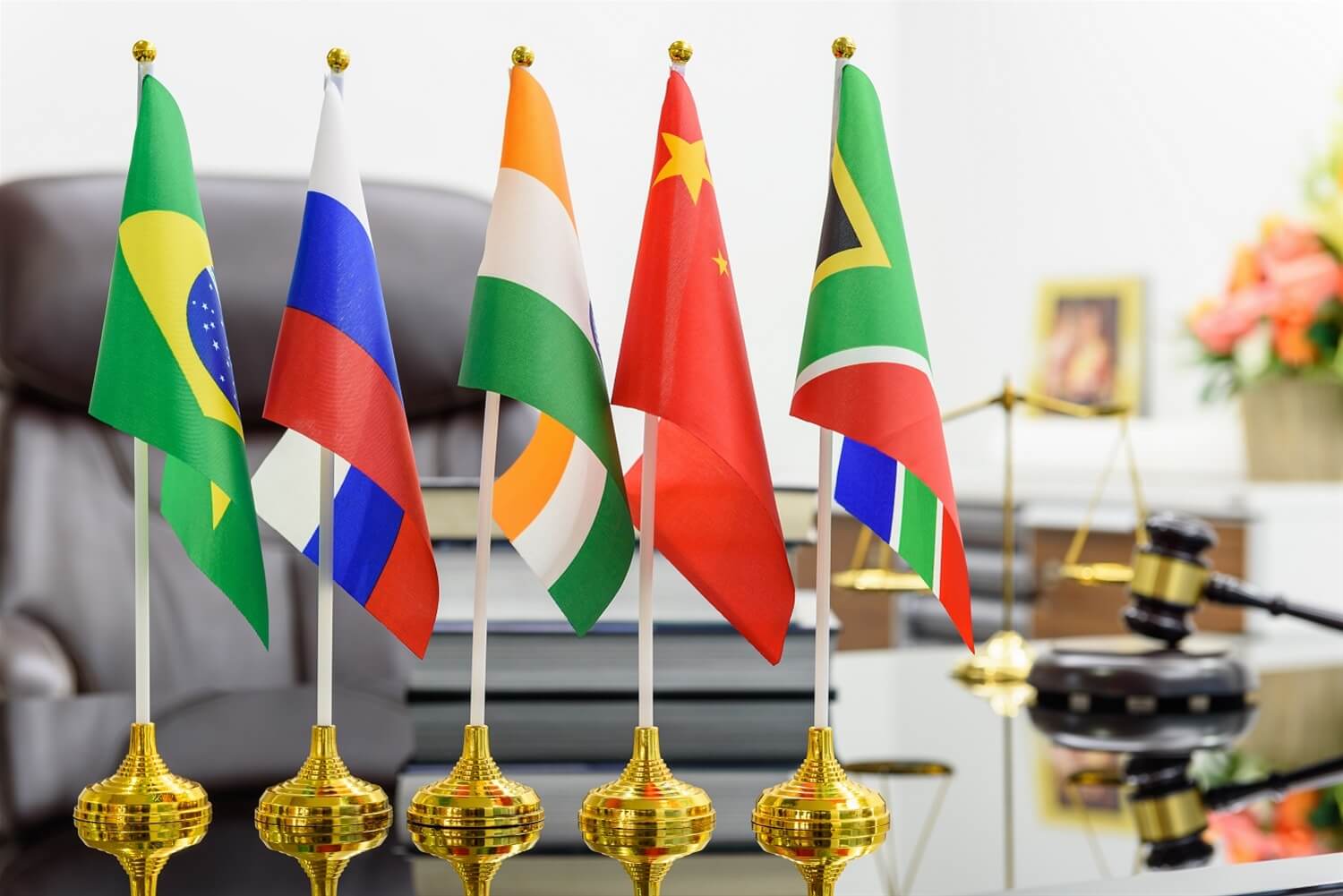 Ο νέος παγκόσμιος χάρτης, ο πόλεμος και οι BRICS